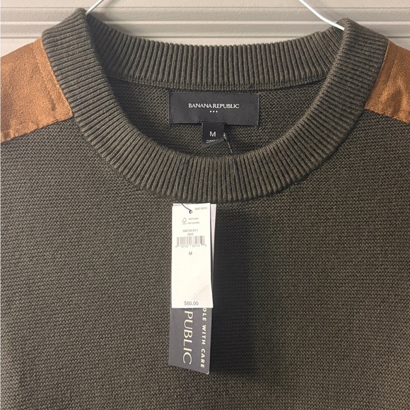 Banana Republic Khaki Sweater with Tan Details - Picture 2 of 2